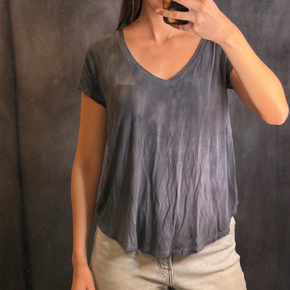 American Eagle Outfitters Charcoal V-Neck Tee